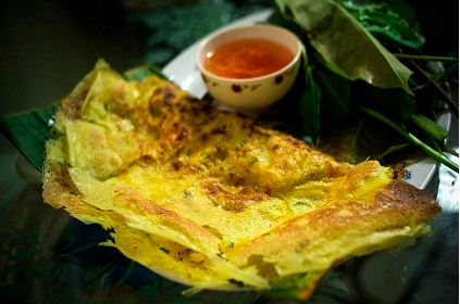 Vietnamese-pancake-Banh-Xeo-in-Danang
